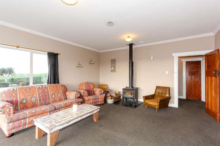 641 Upland Road Egmont Village_5