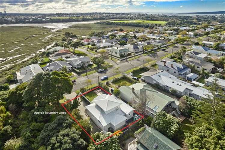 47 Abbotsford Terrace Devonport_17