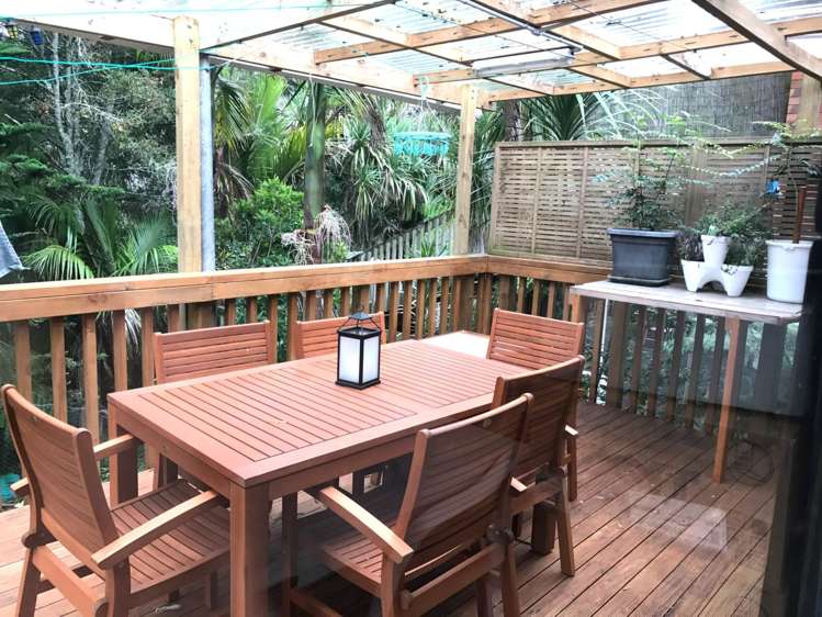35 Rimutaka Place Titirangi_10