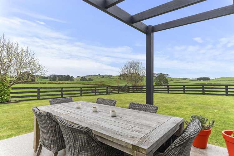 953 Upland Road Egmont Village_17