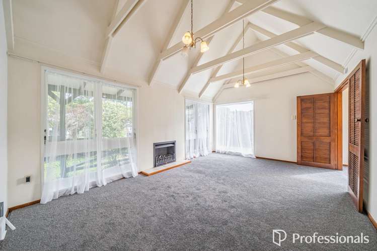 3 McEnroe Grove Naenae_3