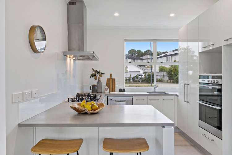 81 Mackay Drive Greenhithe_9