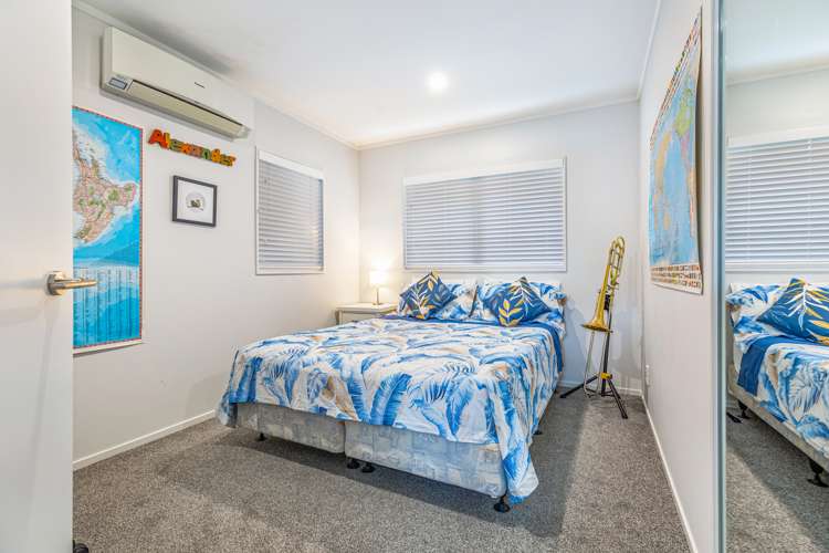 2/190 Norman Lesser Drive Saint Johns_9