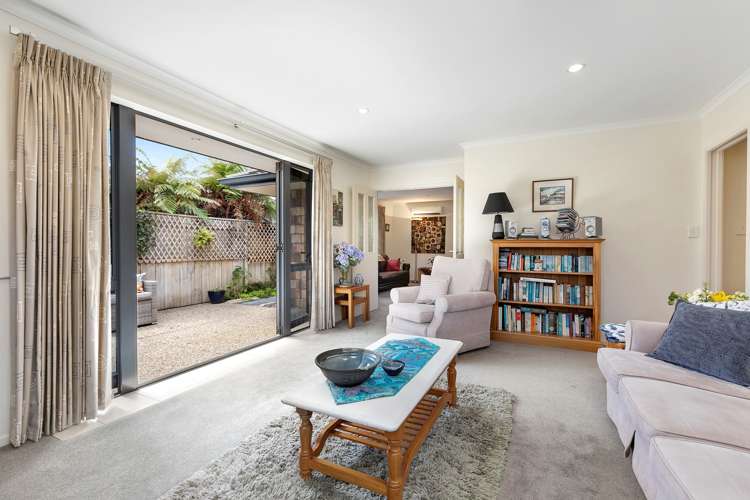 19 Horsley Grove Pyes Pa_8