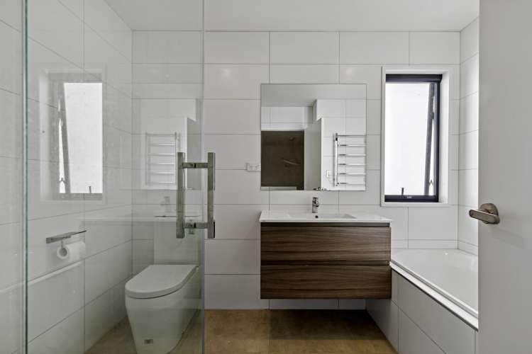 10 Tihema Lane Westgate_12