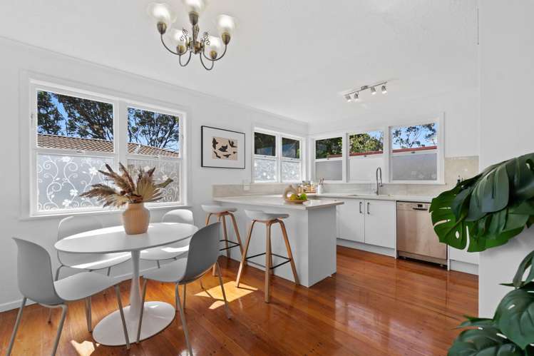 5 Totaravale Drive Totara Vale_3