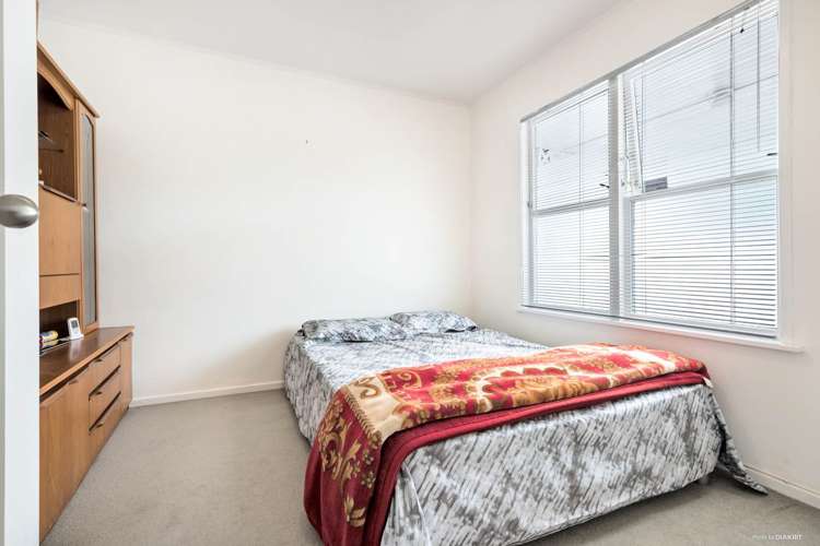 3/20 Seaview Road Castor Bay_3