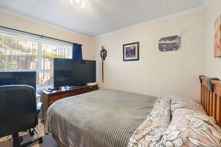 2 Squire Way Richmond_15