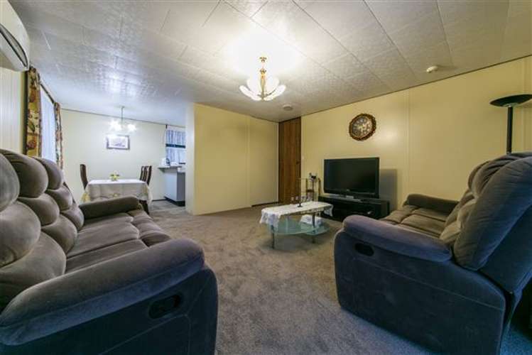 84 Captain Scott Road Glen Eden_16