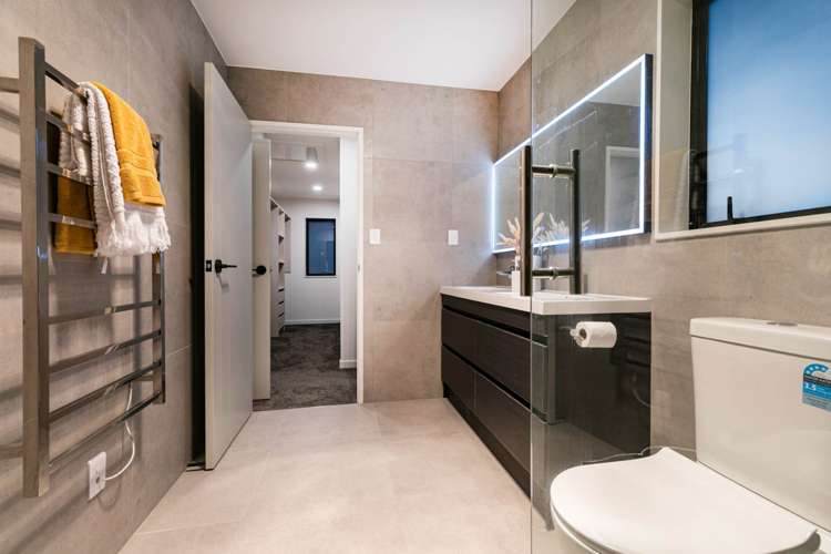 40 Houpuni Road Wainui_11