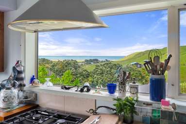 22 Whangaimoana Beach Road_4