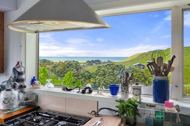 22 Whangaimoana Beach Road Whangaimoana_4