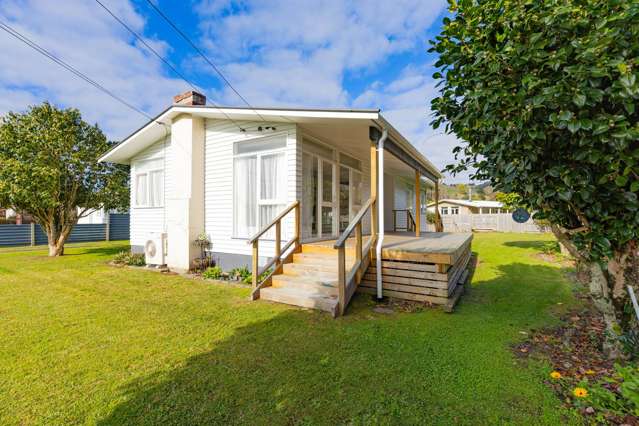 Family Home with Plenty Of Potential!