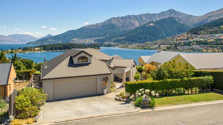 8 Garland Terrace Kelvin Heights_1