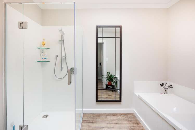 10 Coutts Way Fitzherbert_20