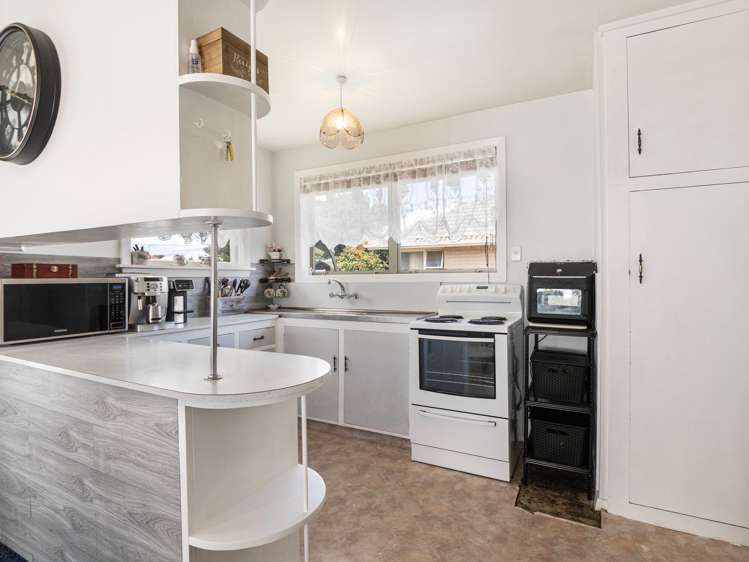 12 Carters Road Aranui_12