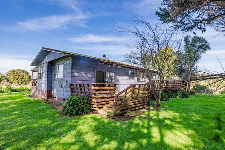 142 Roger Road Taheke_2