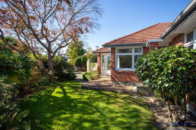 Three Bedroom Potential - A Double Glazed Gem