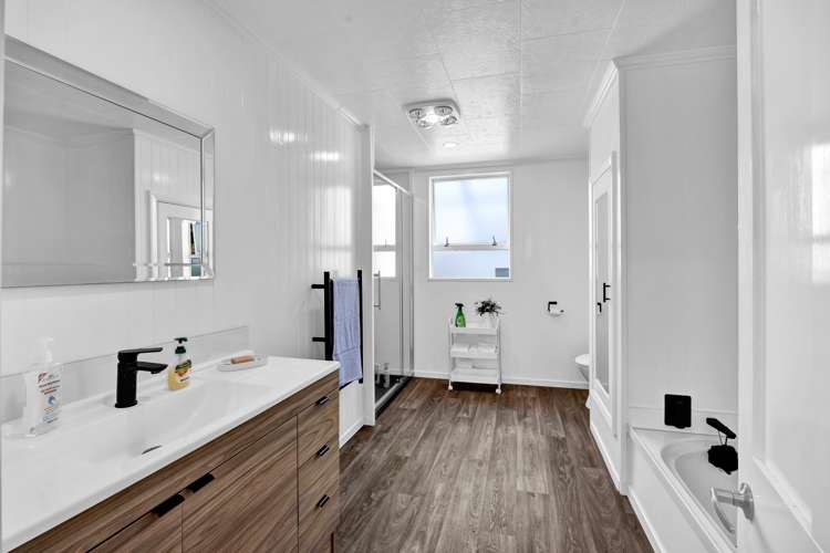 36 Tawhiti Road Hawera_13