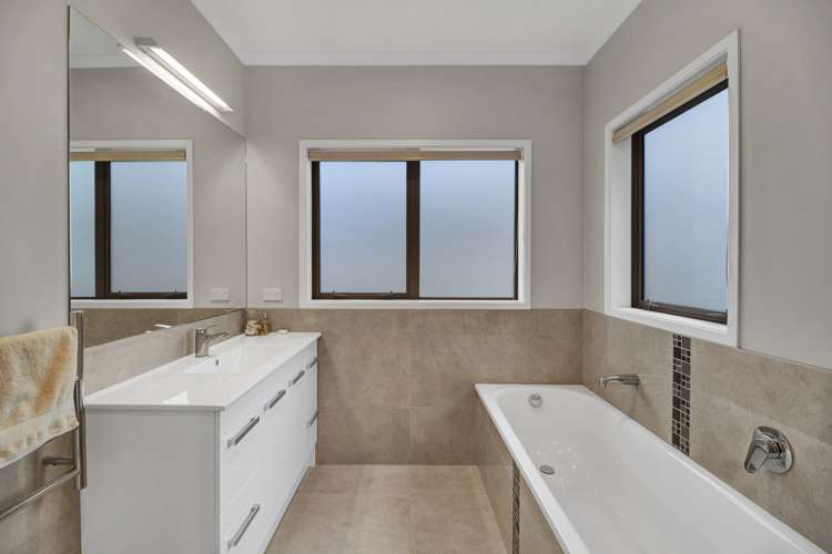 2 Manurau Crescent Merrilands_21