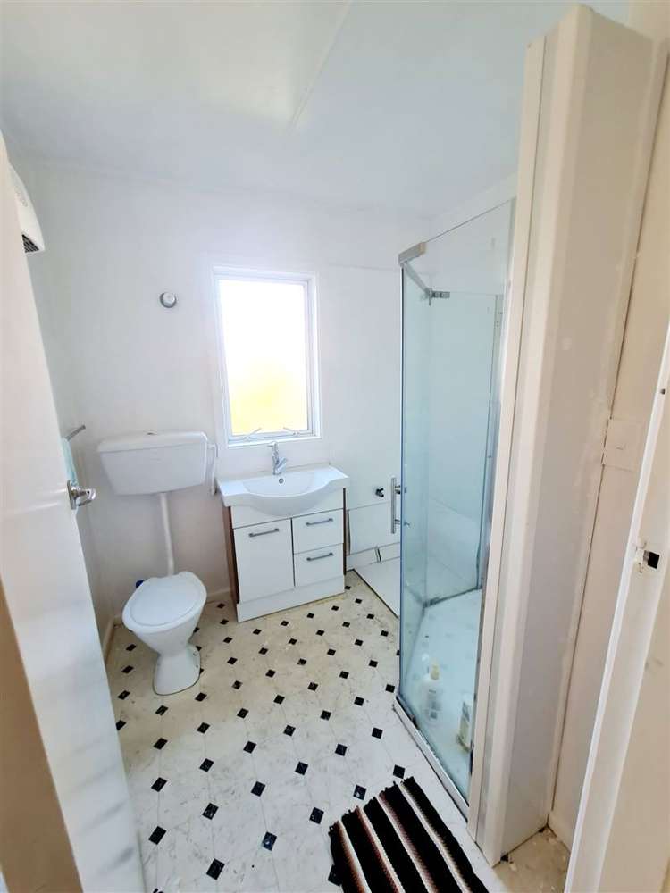 42 Cresswell Avenue Burwood_8