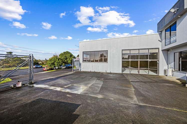 1/21 Akatea Road Glendene_2