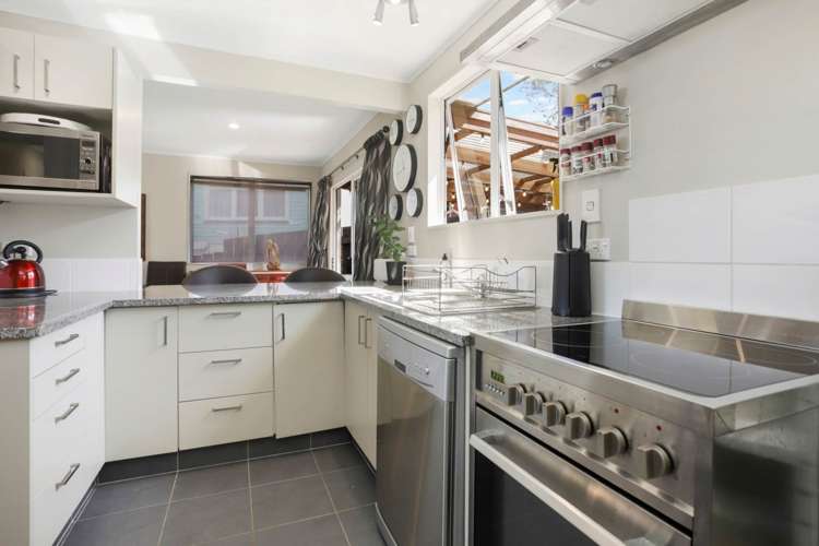 20 Sarajevo Place Massey_10