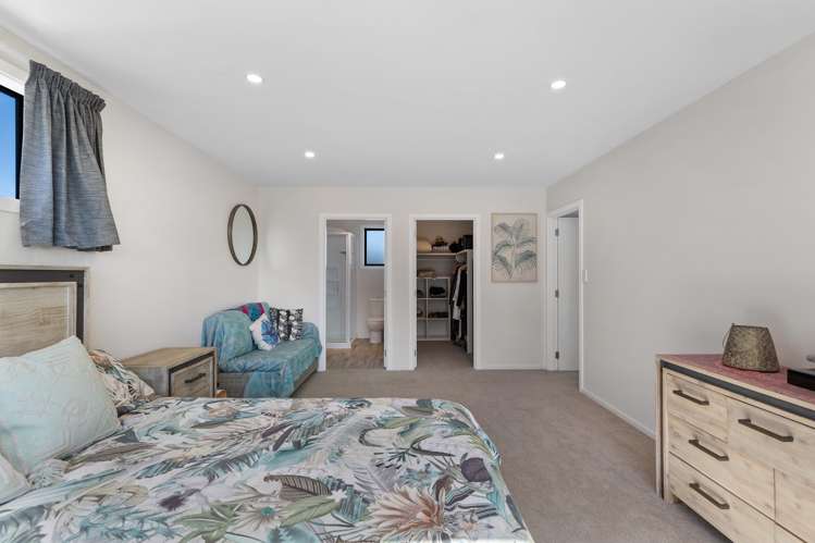 77 Tihaka Beach Road Riverton & Surrounds_17