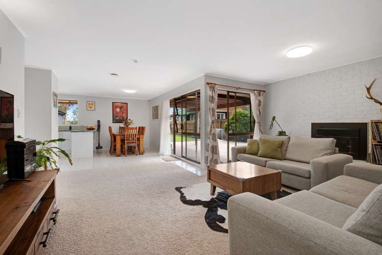 215 Parkhurst Road Parakai_10