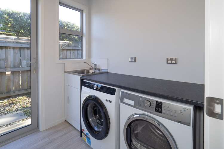 27 Geoff Geering Drive Netherby_15