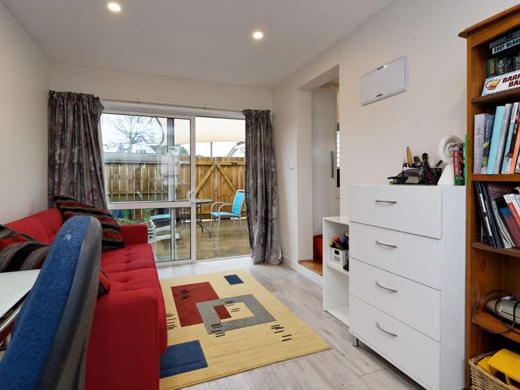 81 Tirimoana Road Te Atatu South_5