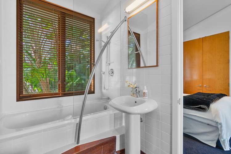 66 Paritai Drive Orakei_32