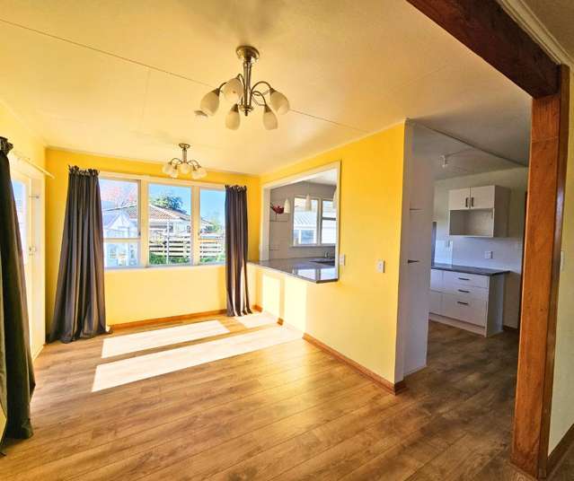 Excellent Value! Short walk to schools!