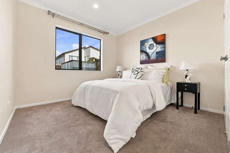 3 Golden Avenue Flat Bush_18