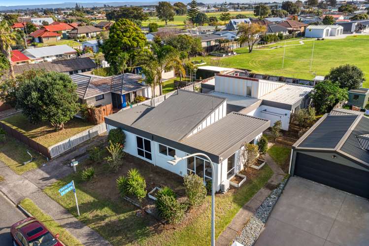 7a Seaspray Drive Mount Maunganui_1