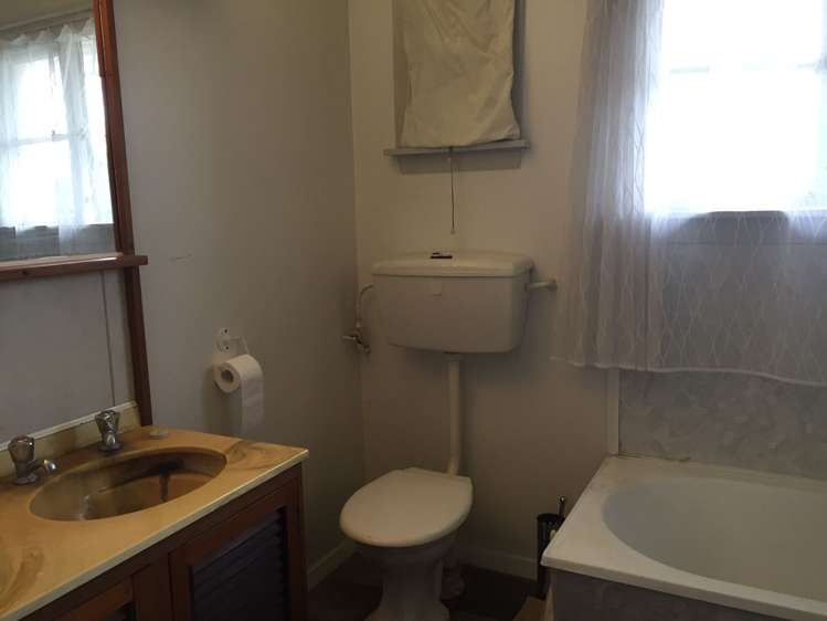 12 Reynolds Avenue Bishopdale_5