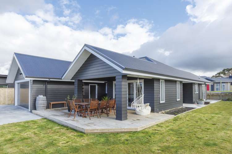 3 Coutts Way Fitzherbert_19