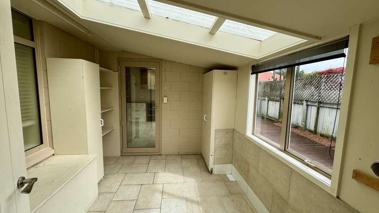 220 Gibson Quay Hokitika_12