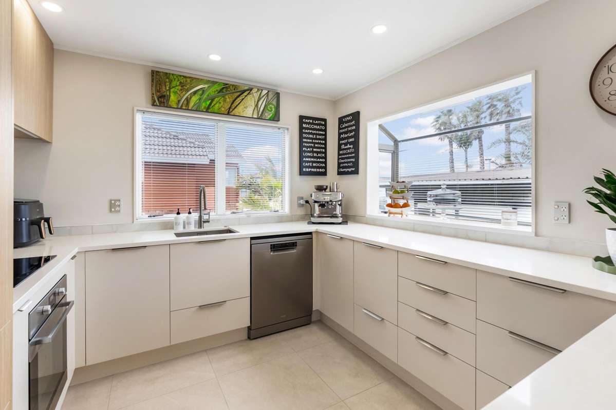2/281A Hillsborough Road_3