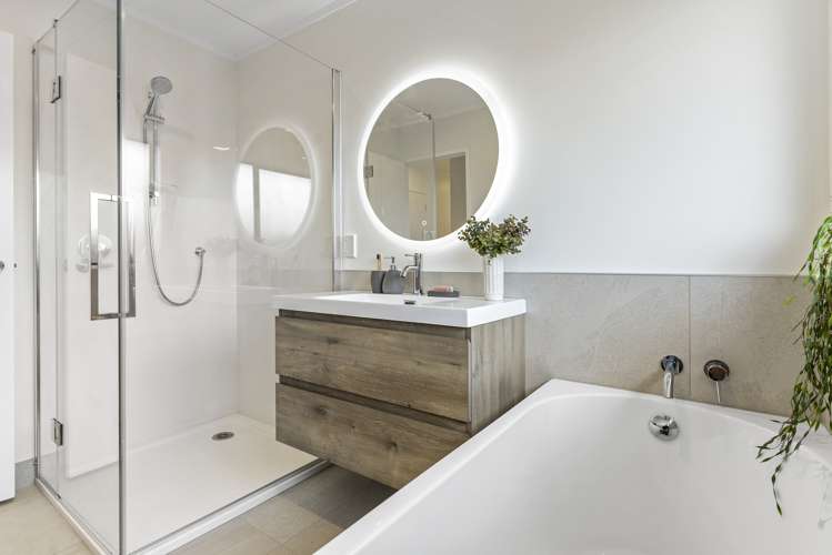 5 Raddock Place Farm Cove_8