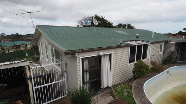 6 Farnborough Crescent Mangere_3