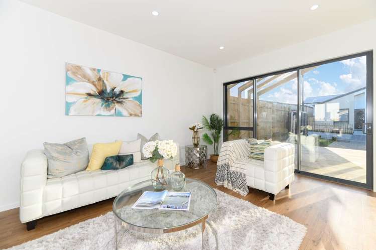 14 Taiororua Avenue Massey_2