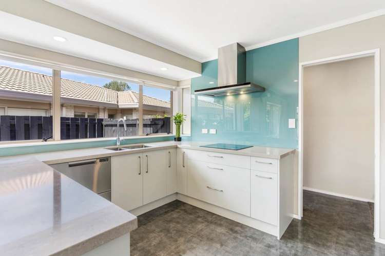 2/1 Travers Place Northpark_11