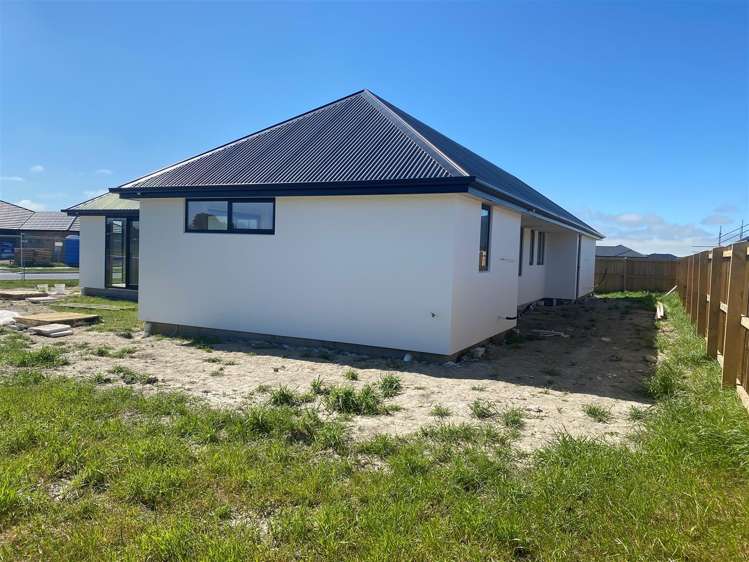 10 Martini Avenue Leeston_2