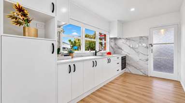 1/4 Russell Road_3