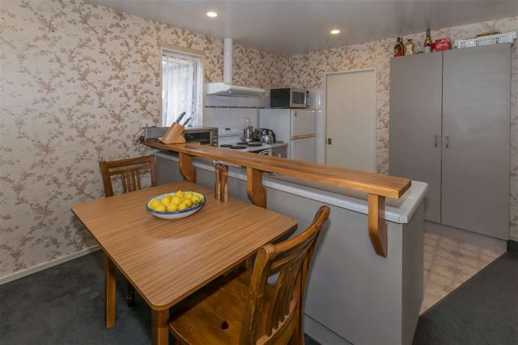 6 Cris Lodge Courts Hornby_2