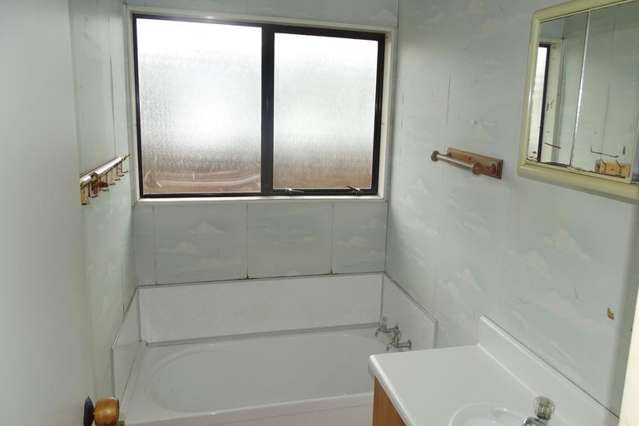 2/14 Martin Road Manurewa_3