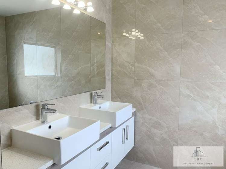 8/98 Cardiff Road Pakuranga_6