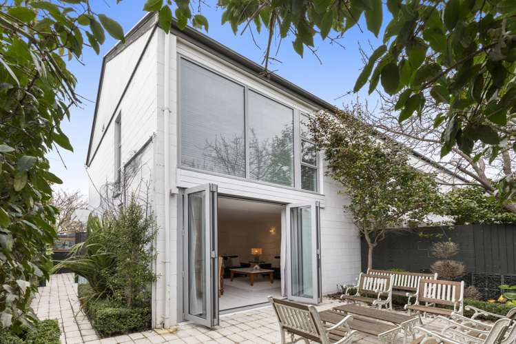 3/99 Aikmans Road_0