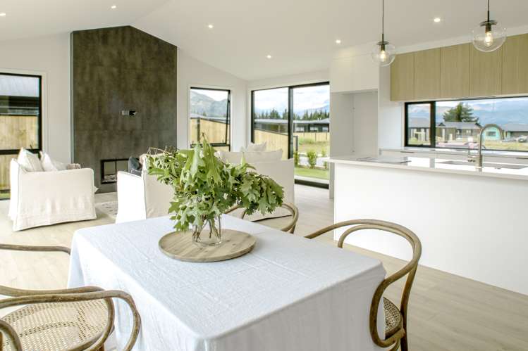 47 Pounamu Avenue Albert Town_4